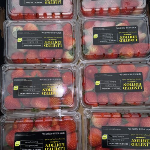 Strawberries clamshell (2 basket $5)